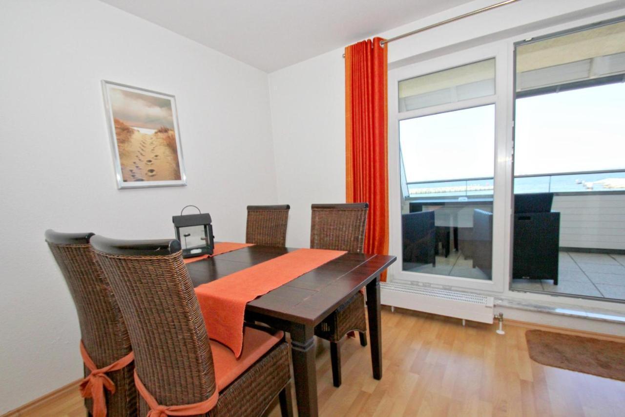 Hafennahe Ferienwohnung Mit Balkon Und Meerblick - Hafenhaeuser Wiek Wohnung 14 Wiek auf Rügen Extérieur photo
